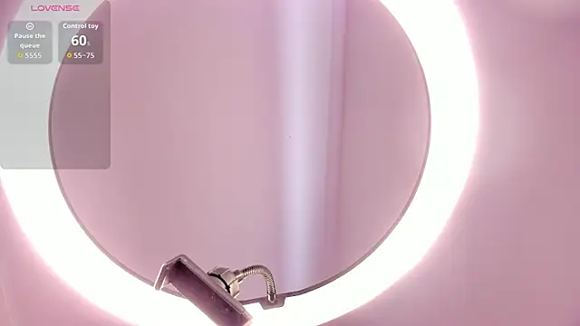 Kylie2211 online show from April 14, 8:25 pm