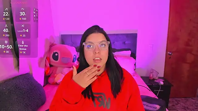 Kylie2211 online show from February 12, 1:05 am