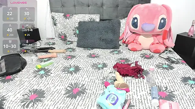 Kylie2211 online show from November 8, 9:13 am