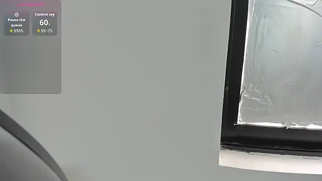 Kylie2211 online show from April 15, 6:45 pm