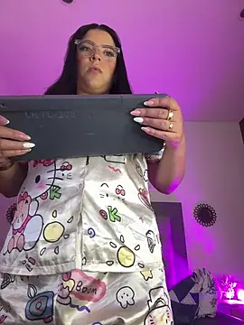 Kylie2211 online show from March 17, 12:14 pm