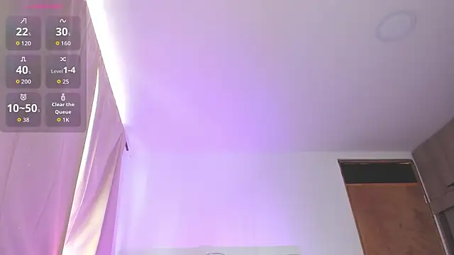 Kylie2211 online show from March 28, 1:34 pm