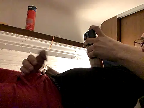 Snapshot of Hebrewhammers42 chatting on December 7, 1:19 am Hebrewhammers42 online show from December 7, 1:19 am