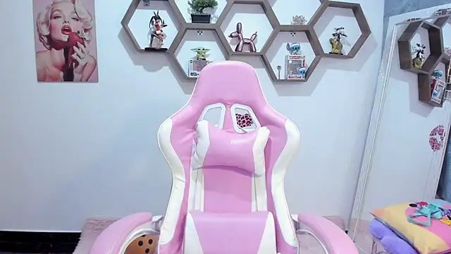 SharonSander online show from May 30, 10:59 pm