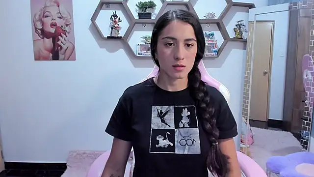 SharonSander online show from April 25, 11:02 pm