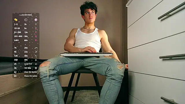 ChristianLevine  online show from March 21, 9:03 am