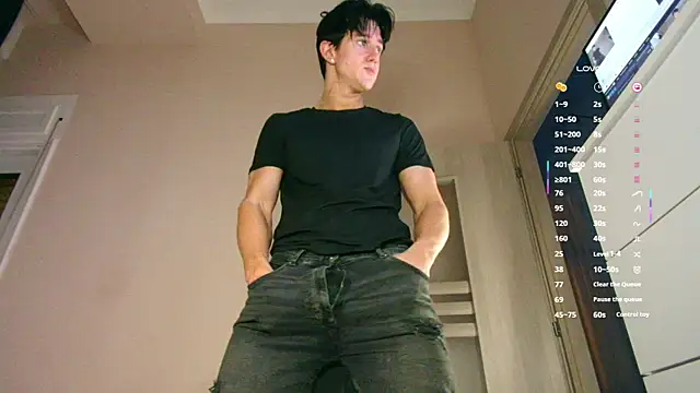 ChristianLevine  online show from December 17, 3:39 pm