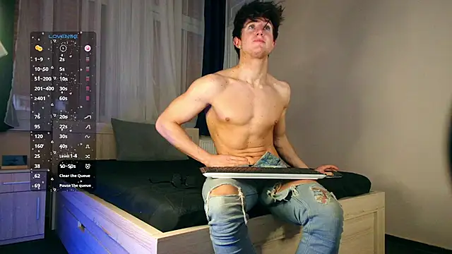 ChristianLevine  online show from April 16, 5:08 am