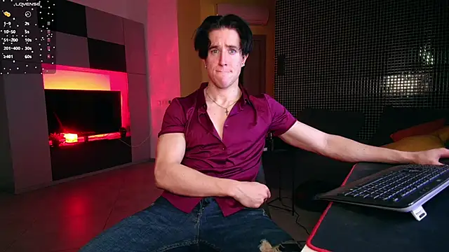 ChristianLevine  online show from June 18, 4:11 am
