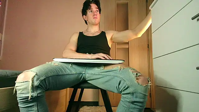 ChristianLevine  online show from July 8, 5:35 pm
