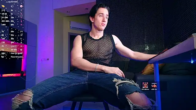 ChristianLevine  online show from June 11, 8:39 pm