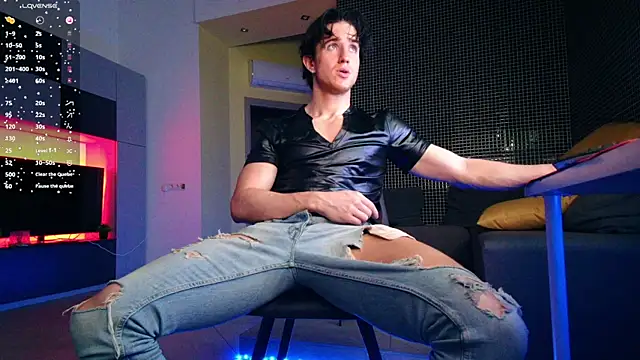 ChristianLevine  online show from June 7, 8:14 pm