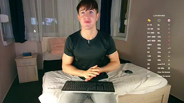 ChristianLevine  online show from November 22, 6:40 pm