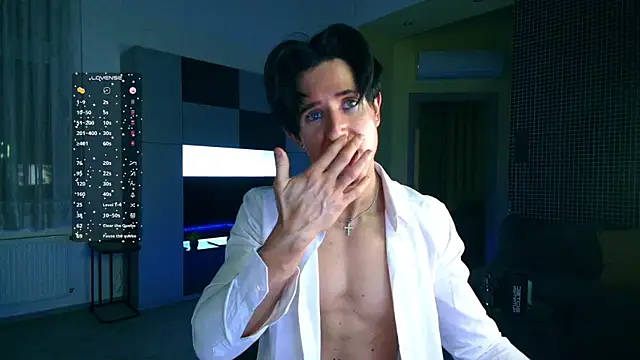 ChristianLevine  online show from April 28, 9:19 pm