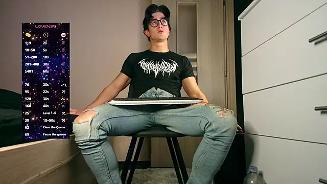 ChristianLevine  online show from April 8, 5:14 pm