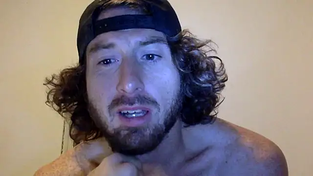 Snapshot of sirchubster chatting on October 5, 6:59 am sirchubster online show from October 5, 6:59 am