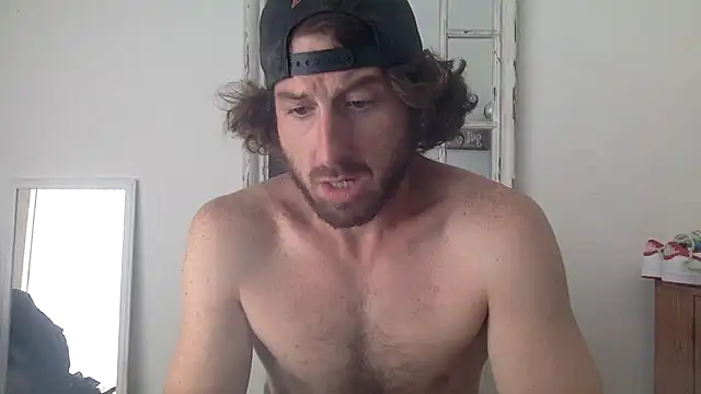 Snapshot of sirchubster chatting on October 8, 7:58 pm sirchubster online show from October 8, 7:58 pm