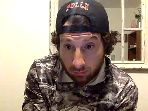 Snapshot of sirchubster chatting on March 13, 4:38 am sirchubster online show from March 13, 4:38 am