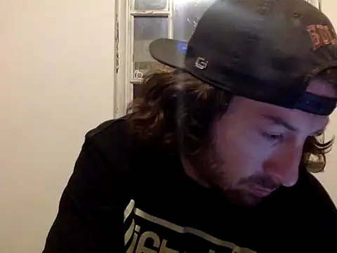 Snapshot of sirchubster chatting on December 15, 6:41 am sirchubster online show from December 15, 6:41 am