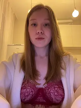 Eva Weyne online show from February 17, 7:00 pm