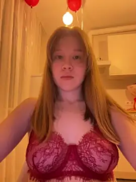 Eva Weyne online show from March 31, 8:22 pm