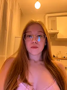 Eva Weyne online show from November 14, 9:07 pm