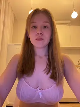 Snapshot of Eva_Weyne chatting on May 28, 8:04 pm Eva Weyne online show from May 28, 8:04 pm
