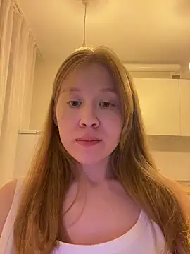 Snapshot of Eva_Weyne chatting on June 6, 9:09 pm Eva Weyne online show from June 6, 9:09 pm