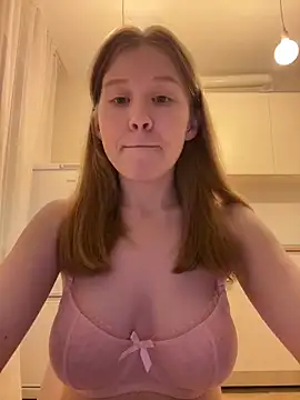 Eva Weyne online show from April 13, 8:24 pm