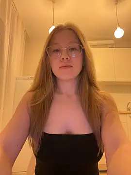 Eva Weyne online show from October 24, 7:35 pm