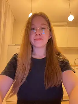 Eva Weyne online show from November 18, 8:23 pm