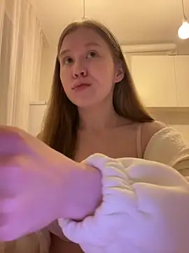 Eva Weyne online show from February 25, 8:19 pm