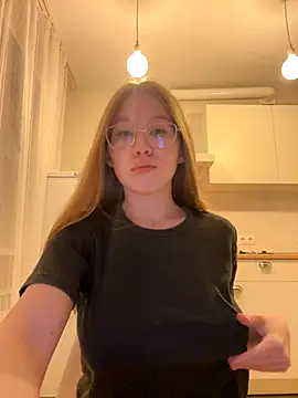 Eva Weyne online show from November 1, 7:41 pm