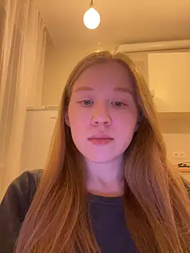 Eva Weyne online show from March 2, 8:05 pm