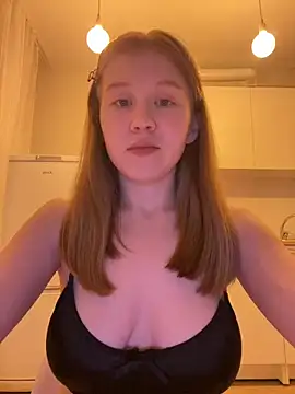 Eva Weyne online show from April 16, 9:39 pm