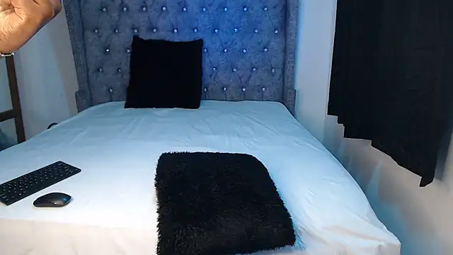chococreamie online show from December 14, 5:57 am