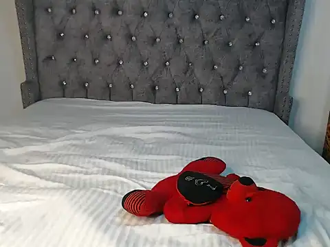 Snapshot of chococreamie chatting on March 12, 11:21 am chococreamie online show from March 12, 11:21 am