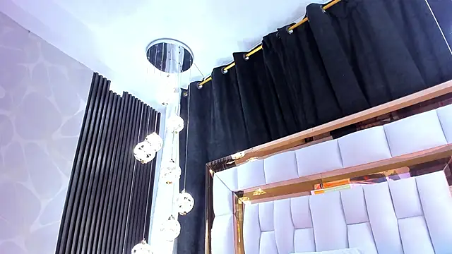 SarayRoyse online show from February 17, 7:44 pm