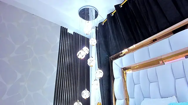 SarayRoyse online show from February 7, 7:44 pm