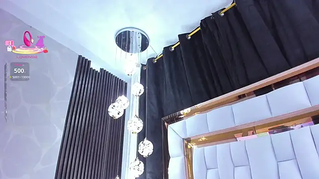 SarayRoyse online show from April 5, 7:42 pm