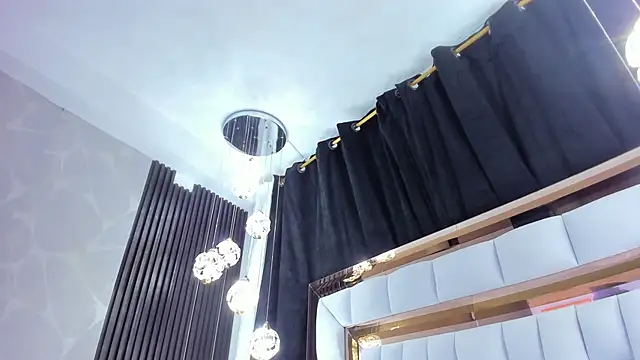 SarayRoyse online show from October 5, 7:37 pm