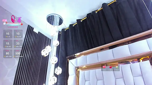 SarayRoyse online show from April 18, 7:51 pm