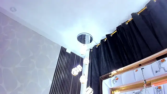 SarayRoyse online show from October 31, 7:32 pm