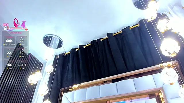 SarayRoyse online show from November 7, 7:29 pm