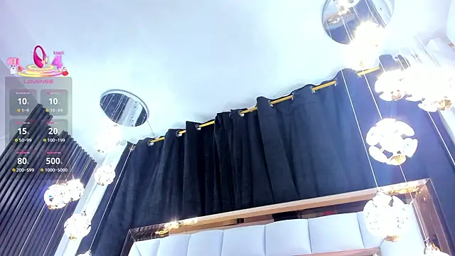 SarayRoyse online show from September 12, 7:35 pm