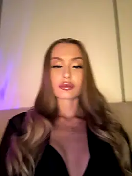 Sweet  Milly online show from October 24, 2:38 pm