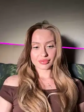 Sweet  Milly online show from April 8, 8:32 pm