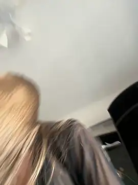 Sweet  Milly online show from June 17, 2:05 pm