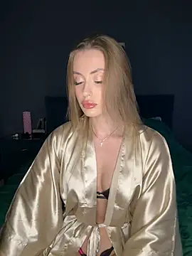 Snapshot of Sweet__Milly chatting on February 10, 2:05 pm Sweet Milly online show from February 10, 2:05 pm