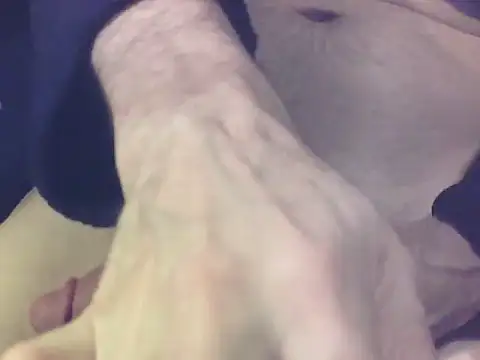 AllllYoursGirls online show from December 13, 8:04 pm